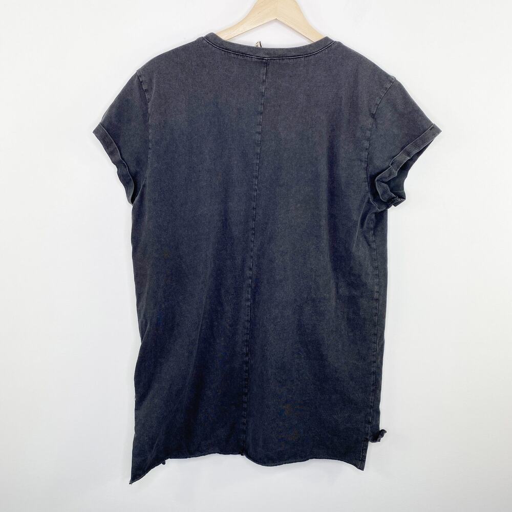 Emma & Sam Womens Sz L Washed Black Longhorn Skull Graphic Tee Side Slit T-Shirt - Picture 2 of 6